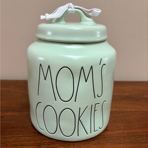 New Rae Dunn “Moms Cookies” Mint Green Canister.